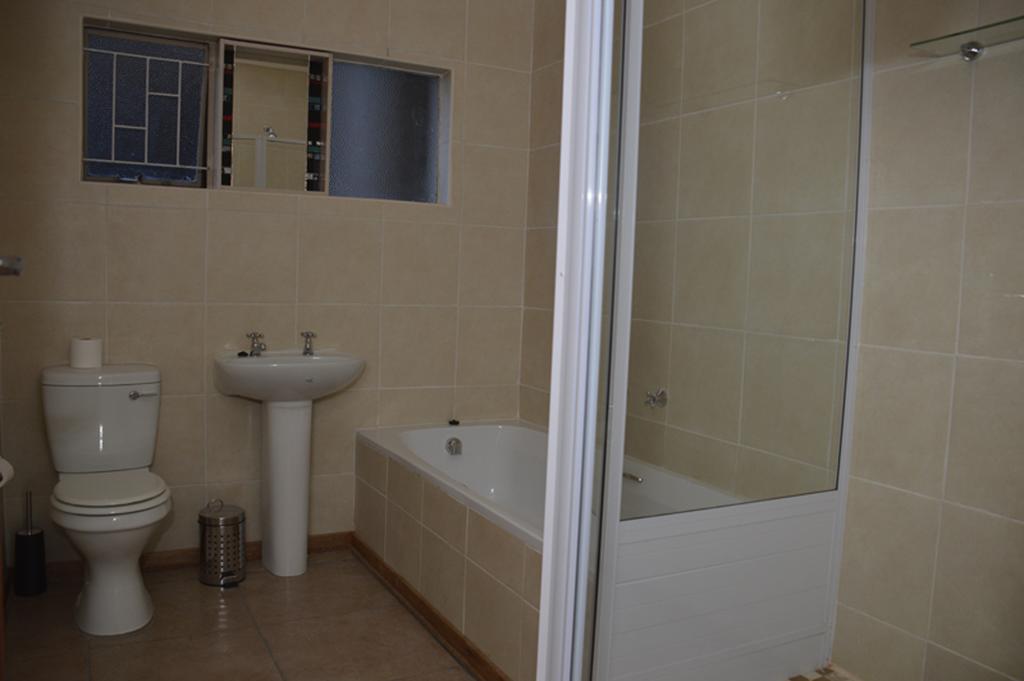 Two Bells Guest House Bloemfontein Room photo