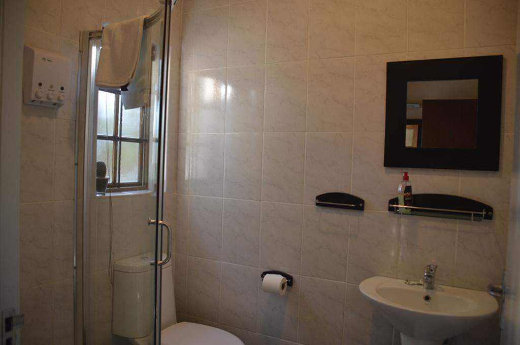 Two Bells Guest House Bloemfontein Room photo