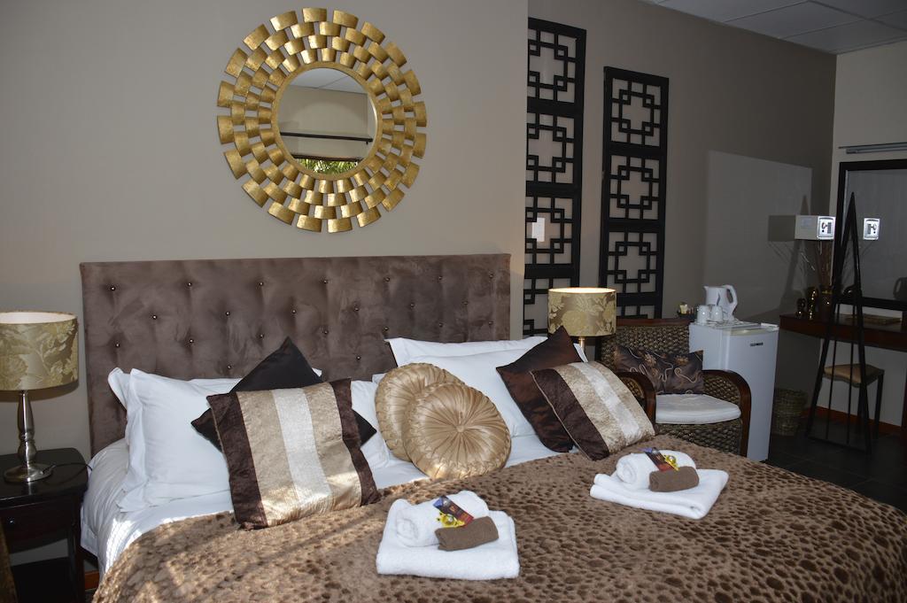 Two Bells Guest House Bloemfontein Room photo